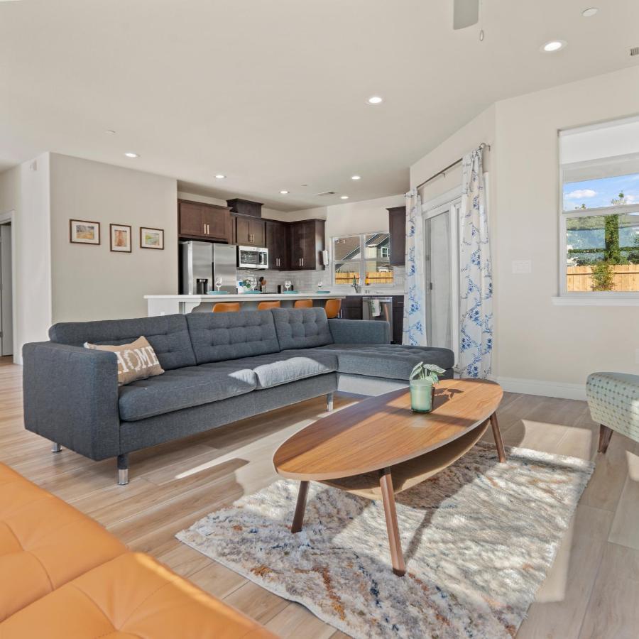 Newly Built Murphys Modern Retreat Екстер'єр фото