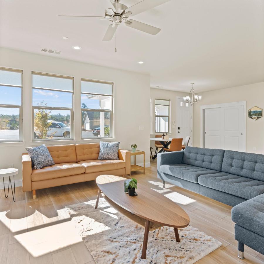 Newly Built Murphys Modern Retreat Екстер'єр фото